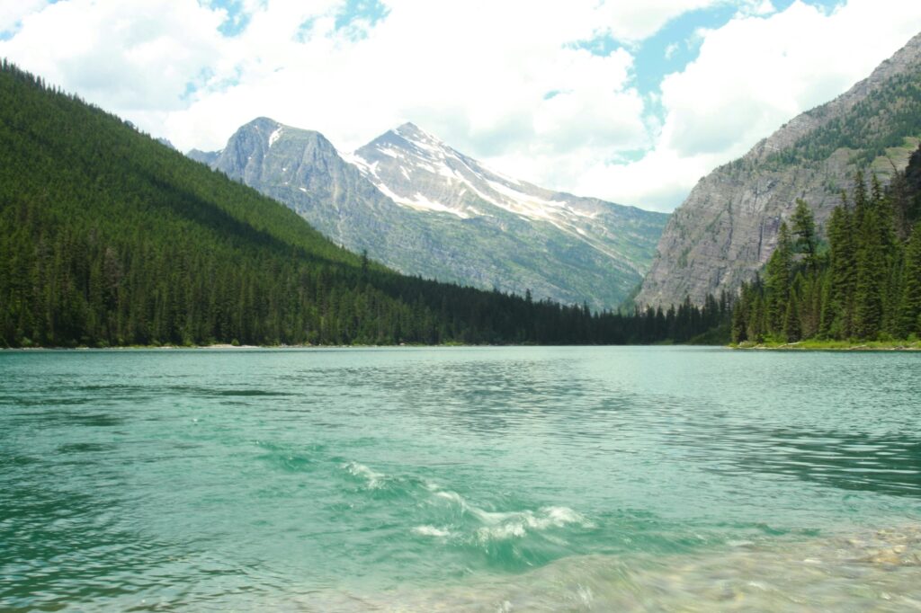 a seasonal guide to visiting glacier national park